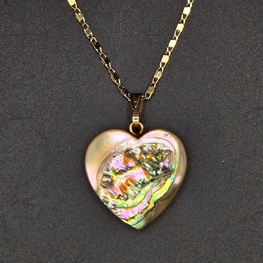 Abalone Shell Iridescent Heart Pendant Necklace Gold Tone Snake Tag Chain MOP